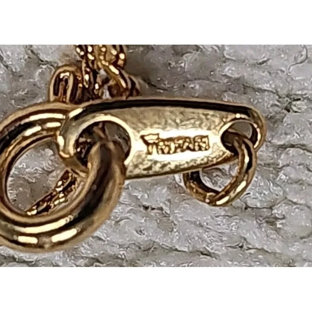 Vintage Trifari  Necklace  W/ Faux Unbranded Amethyst Teardrop Pendant